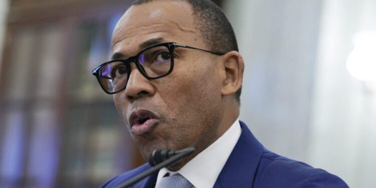 Administrador de la FAA de acción ex: ahora es el momento para las actualizaciones de control de tráfico aéreo