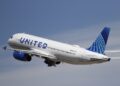 United Flight realiza un aterrizaje de emergencia en el aeropuerto de Newark