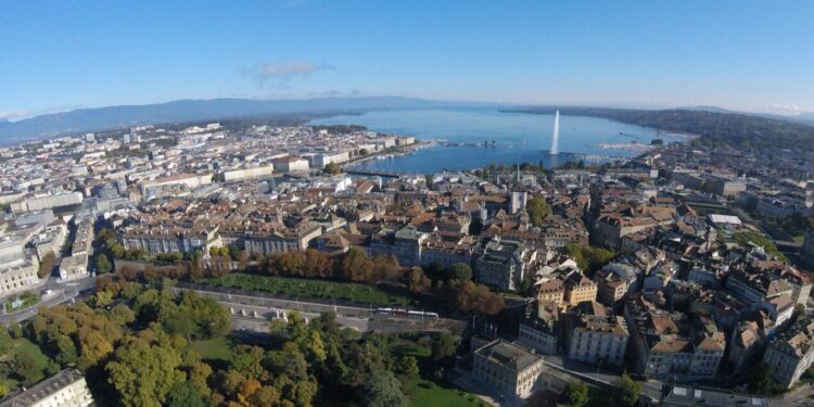 El atractivo seguro de Suiza crece con los adinerados compradores de viviendas del mundo