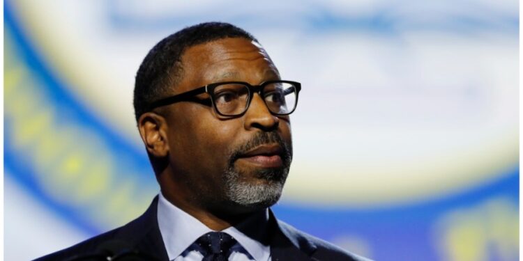 El jefe de NAACP golpea a Trump por vincular a Dei con un accidente aéreo: ‘Estrategia siniestra’