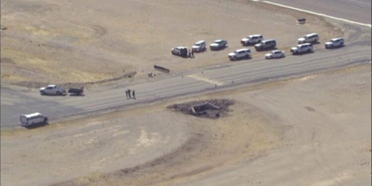 Los aviones chocan en el aire cerca del aeropuerto de Arizona; 2 Informes muertos