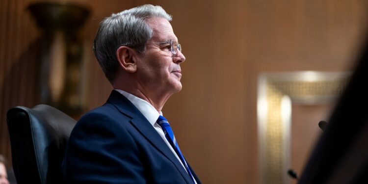 Los demócratas exigen una reunión de Bessent sobre Dege ‘Chaos’ en el Tesoro