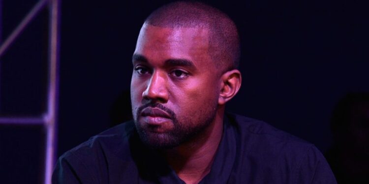 Shopify cierra el sitio web que vende camisas esvásticas