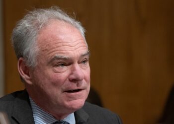 Kaine: Se hicieron comentarios de trampas de Trump Dei para evitar ‘preguntas difíciles’