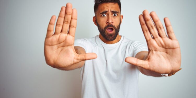 6 razones por las que el indicador de recesión de la Fed está flasheando de nuevo