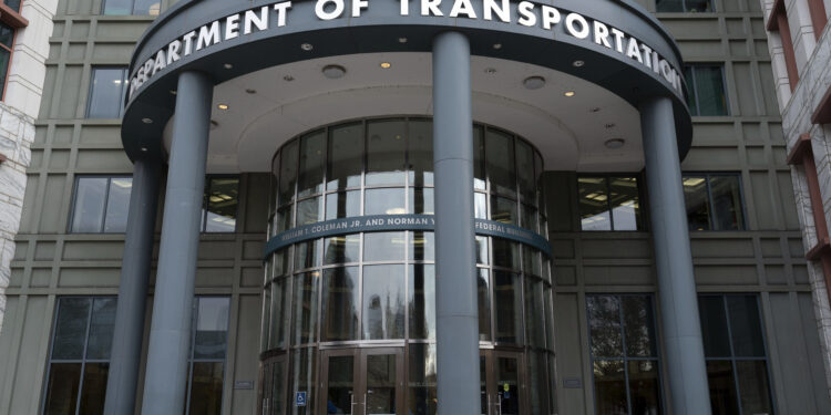 Los despidos golpean el regulador para la seguridad automática y de la tubería