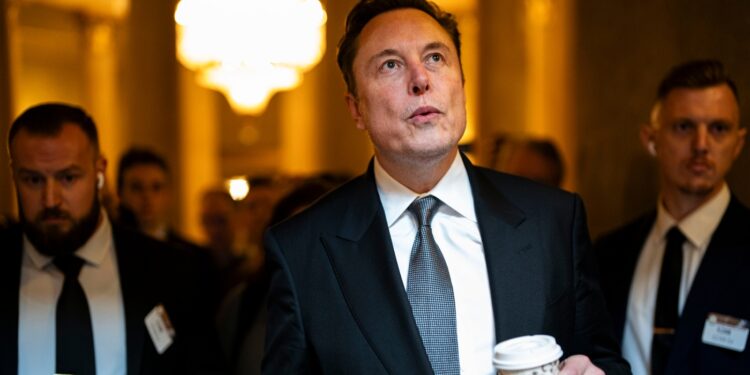 Elon Musk’s X Sues LEGO, Nestlé y más marcas, acusándolas de boicot publicitario: NPR