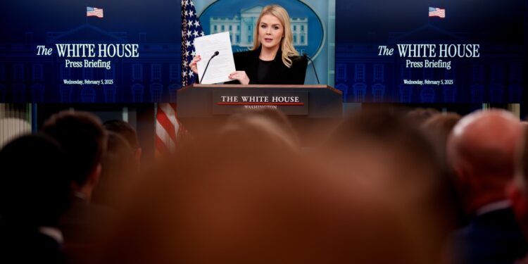 Los rumores sobre Politico llevaron a la administración Trump a cancelar las suscripciones: NPR