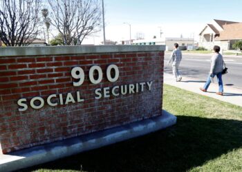 El Seguro Social recurre a las visitas a la oficina en persona para frenar el fraude de identidad