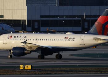 Acciones que hacen los movimientos más grandes después de las horas: Dal, Orcl