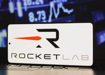 RKLB, LULU, APP, BLCO y más