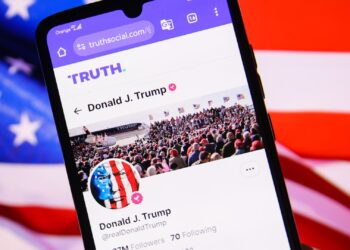 Acciones que realizan los movimientos más grandes Premarket: CNVA, NET, PNR