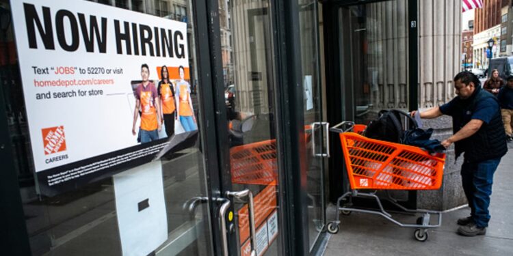 Informe de trabajos de ADP febrero 2025: