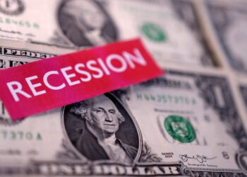 La probabilidad de una recesión se acerca al 50%, la encuesta de Deutsche Markets encuentra