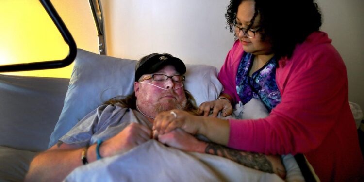 Estrés del cuidador, cuidar a los padres mayores