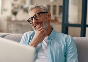 ¿Cuándo deberían los solteros solicitar el Seguro Social? Esa es fácil …