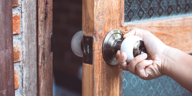 ¿Funcionaría un mega trasero Roth en su plan 401 (k)?