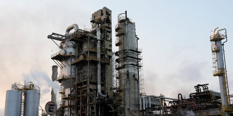 Trump para imponer aranceles contra países que compran petróleo venezolano