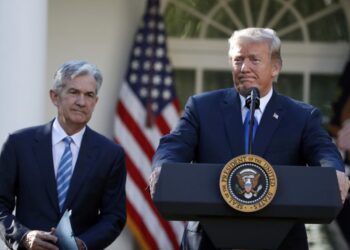 Trump se concentra en la Fed, estableciendo una posible pelea con Powell