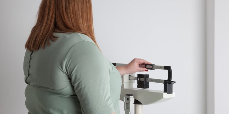 Tener este tipo de grasa corporal en la mediana vida está vinculado a Alzheimer’s