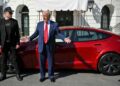 Trump flota etiquetando la violencia contra los concesionarios de Tesla como terrorismo doméstico