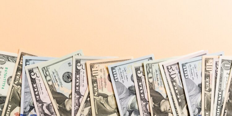 Cómo ahorrar $ 200 al año en cosas que ya está comprando en línea