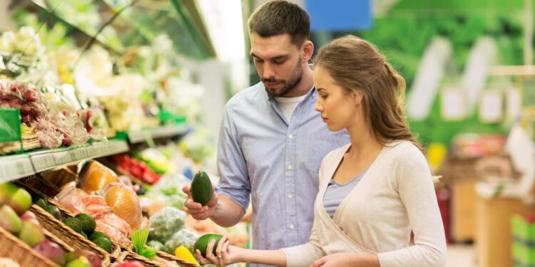 Grocery Store Gotchas: 12 artículos escandalosamente caros y formas fáciles de pagar menos