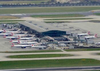El cierre del aeropuerto de Heathrow de Londres Sparks Global Travel Caos