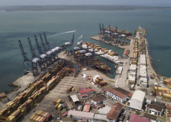 La compañía de Hong Kong dice que venderá los puertos del Canal de Panamá al Grupo de Inversión de los Estados Unidos, después de los ataques de Trump