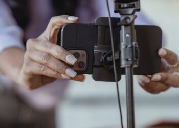 Cómo encontrar finfluencers confiables: más, 5 a seguir ahora mismo