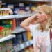 11 cosas que la gente ha dejado de comprar, y cómo están pasando