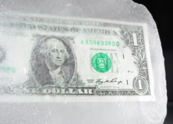 9 extraños trucos cerebrales que congelan el gasto de impulso frío