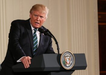 ¿Pesadilla de la deuda estudiantil? Las 5 mayores amenazas de Trump para prestar el perdón