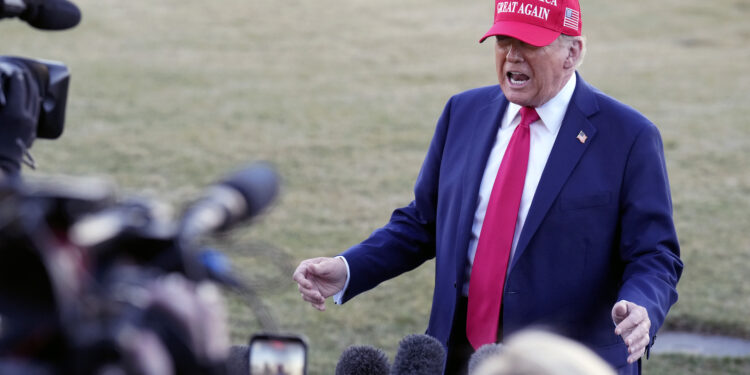 La guerra comercial de Trump chispa amplia reacción violenta