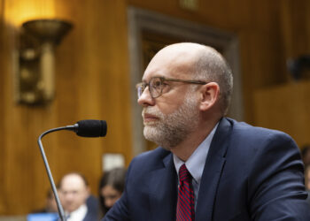 Trove de correo electrónico revela una agitación CFPB después del paro laboral de Vought