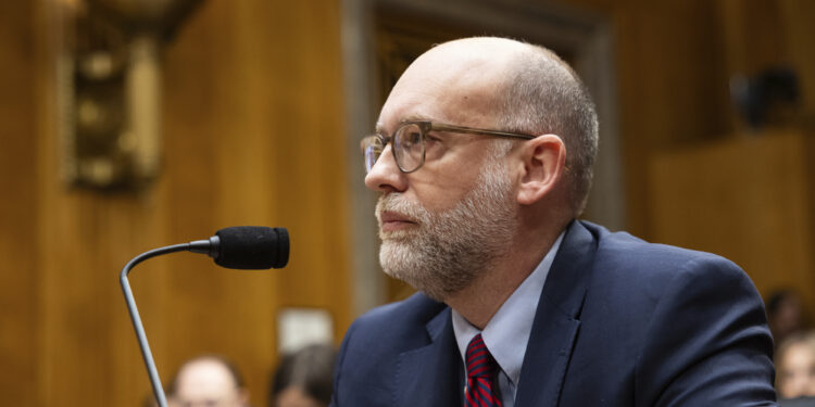 Trove de correo electrónico revela una agitación CFPB después del paro laboral de Vought