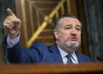 Jefe de la FAA en el fatal choque de DC: “Claramente, se perdió algo”.