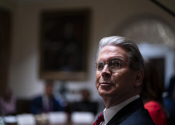 Bessent defiende las tarifas de Trump: ‘El acceso a los bienes baratos’ no es el ‘sueño americano’