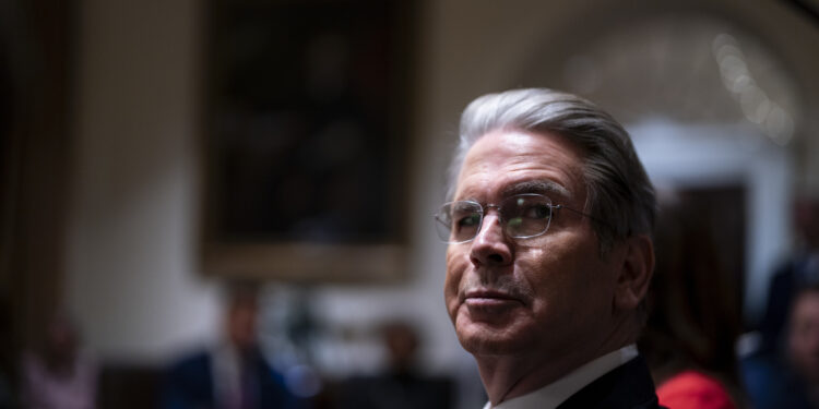 Bessent defiende las tarifas de Trump: ‘El acceso a los bienes baratos’ no es el ‘sueño americano’