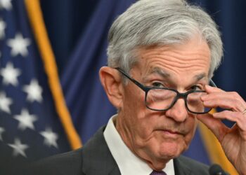 La Fed mantiene las tasas estables ya que las perspectivas económicas son inciertas: NPR