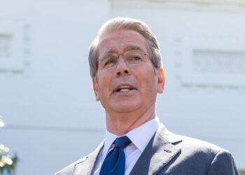 Bessent toma el centro del escenario a medida que las guerras comerciales son la economía estadounidense