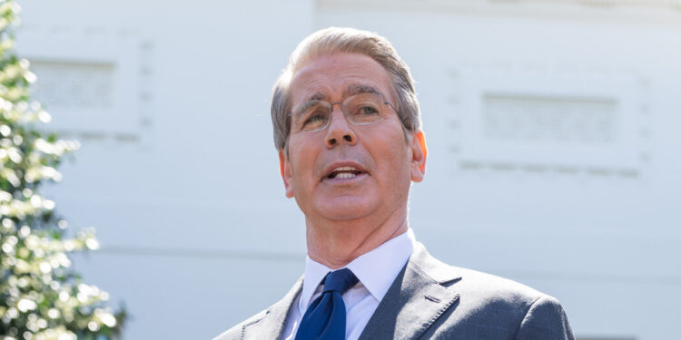 Bessent toma el centro del escenario a medida que las guerras comerciales son la economía estadounidense