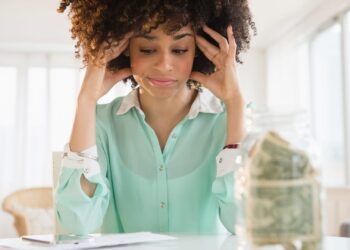 En medio de la tarifa de venta de la tarifa, evite los instintos de inversión ‘peligrosos’, dicen los expertos