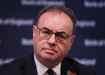 El jefe del Banco de Inglaterra se centró en el ‘choque de crecimiento’ de la tarifa