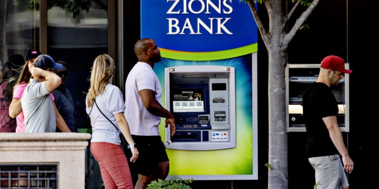 Acciones que realizan los movimientos más grandes después de las horas: Bok Financial, Medpace, Zions Bancorporation, MongoDB y más