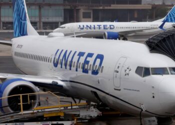 Acciones que hacen los movimientos más grandes después de las horas: UAL, JBHT, IBKR