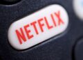 Acciones que realizan los movimientos más grandes del mediodía: Netflix, Bank of America, Boeing, Rocket Lab y más