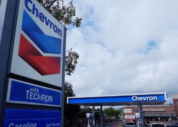 Este stock de energía le “pagará mientras espera” durante la volatilidad: Maley de Miller Tabak