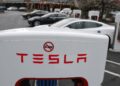 Acciones que realizan los movimientos más grandes después de las horas: TSLA, ENPH, OKLO, BMY