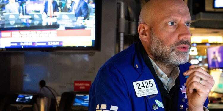 Los comerciantes apuestas a la alimentación reducirán las tasas al menos 4 veces este año para rescatar la economía